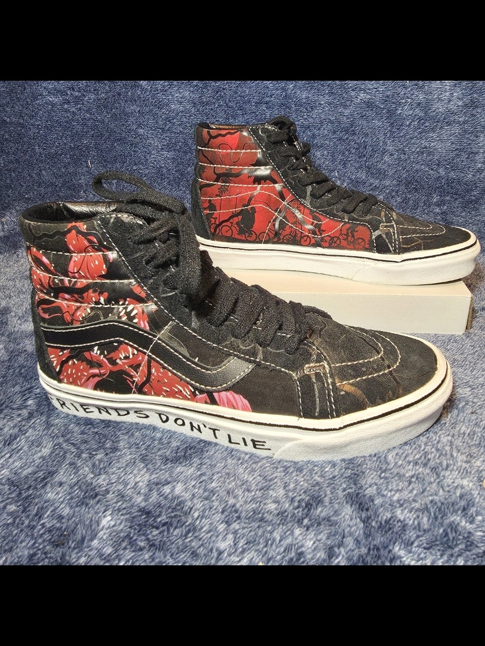 Stranger Things x Vans Sk8-Hi Reissue 'Upside Down'